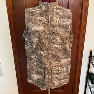 Carhartt Gray Floral Camo Travel Vest